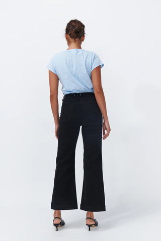 Freya Jean | Black