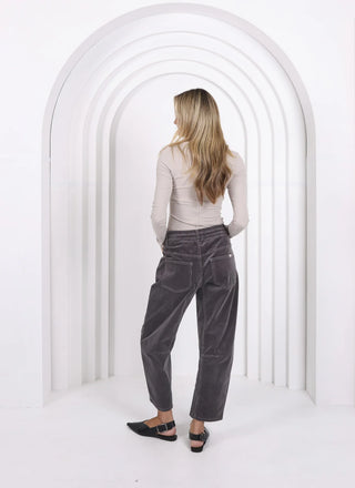 Leo Barrel Jeans Corduroy | Smoke Charcoal